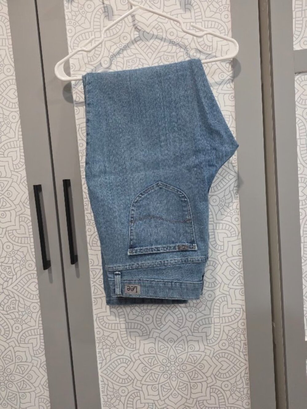 Lee Relaxed Fit Straight Leg Mid Rise Jeans, Size 18L